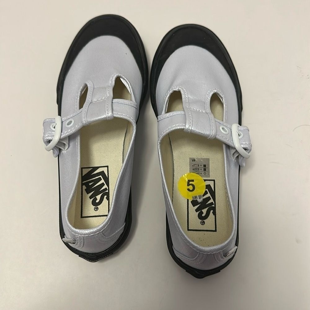 Vans Mary Jane Style 93 white silver black size 5